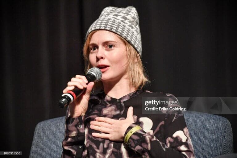 2019 Wizard World Comic Con - New Orleans, Louisiana NEW ORLEANS, LOUISIANA - JANUARY 05: Actor Rose McIver of 'iZombie' attends Wizard World Comic Con at Ernest N. Morial Convention Center on January 04, 2019 in New Orleans, Louisiana. (Photo by Erika Goldring/Getty Images)