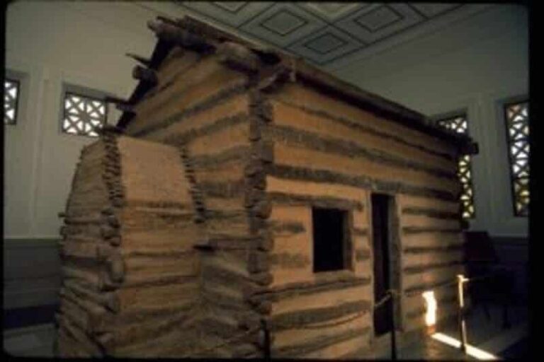 Lincoln Logs: The #1 Best Toy of the World War II Era and Today