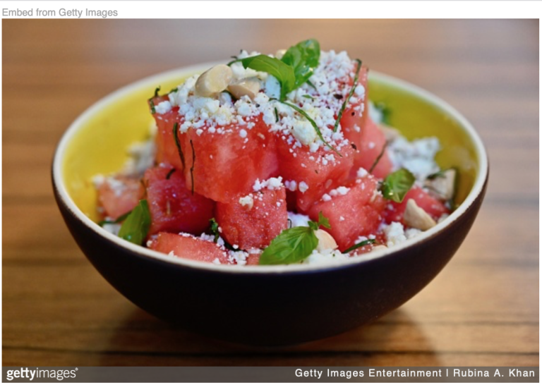 Watermelon feta salad, the key to your summer lunch.