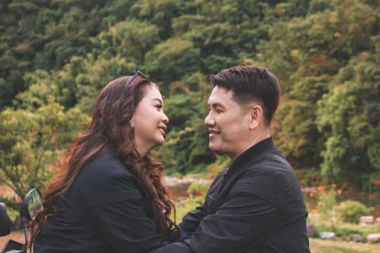 5 Great Gifts For Newly Engaged Couples