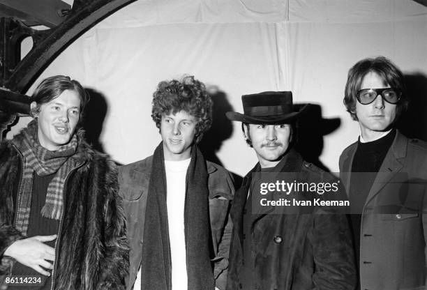 The Byrds, Michael Clarke, Chris Hillman, David Crosby, Roger McGuinn, Psychedelic Rock, 1960s Rock Music