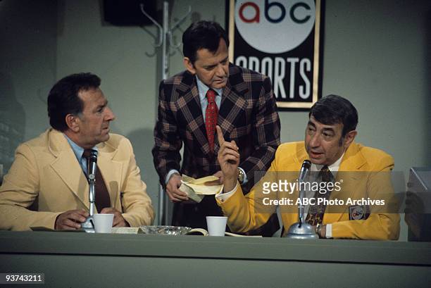 The Odd Couple, Jack Klugman, Tony Randall, Howard Cosell, ABC, 1970s TV Shows, 1970s Sitcoms
