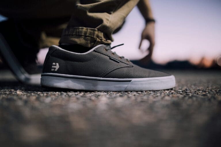 Photo by Richard Ciraulo showing the comeback of Etnies skate shoes.