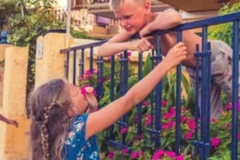 Influence of Birth Order: How Siblings Shape Personalities