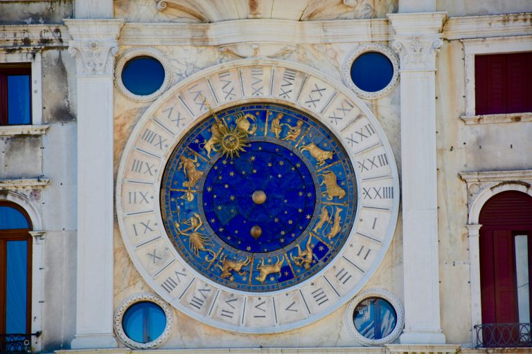 Aquarius horoscope