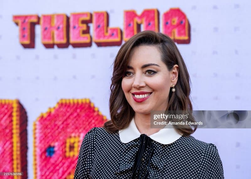 Aubrey Plaza Reveals She Was Paralyzed After Stroke At 20-Years-Old