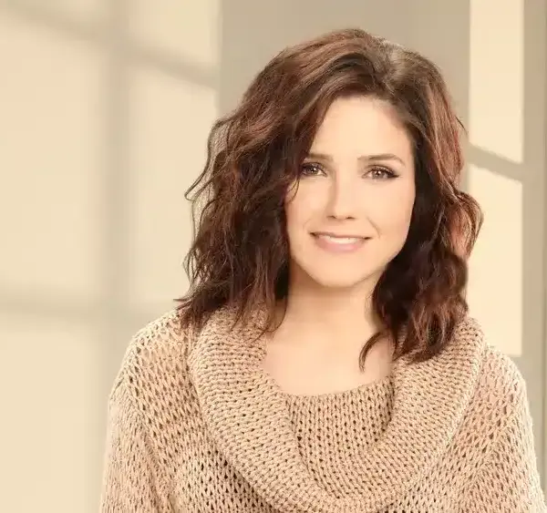 Sophia Bush