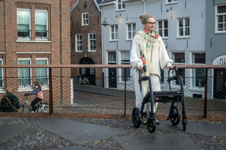 Parkinson's Disease /a woman standing with a walker