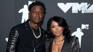 Love & Hip Hop's Kirk and Rasheeda's daughter Kelsie Frost and rapper T-Hood image courtesy of VIBE Magazine on X: (https://x.com/VibeMagazine/status/1955381804657000465/photo/1)