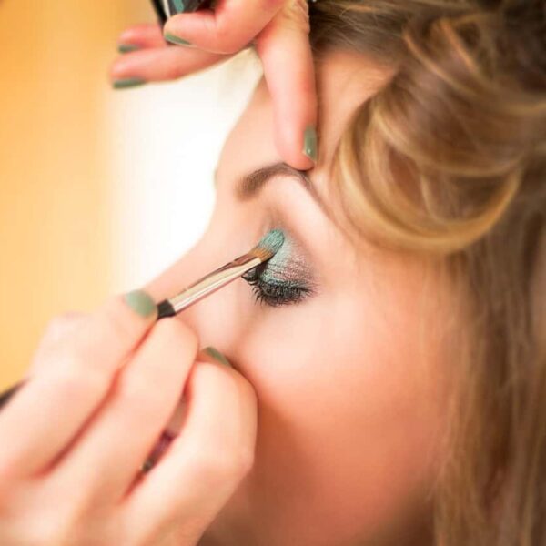 eye brighteners