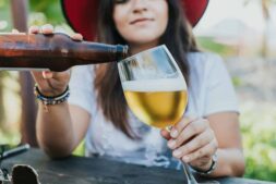 Non-alcoholic craft beer
