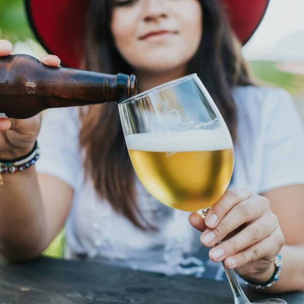 Non-alcoholic craft beer