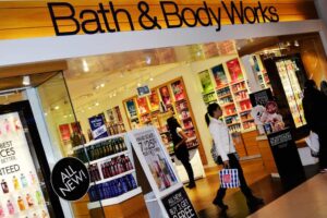 Bath & Body Works storefront.