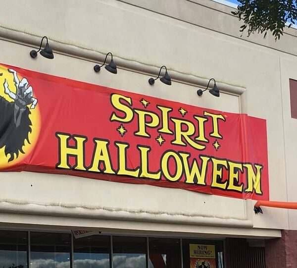 Spirit Halloween, costume trends, Halloween costumes