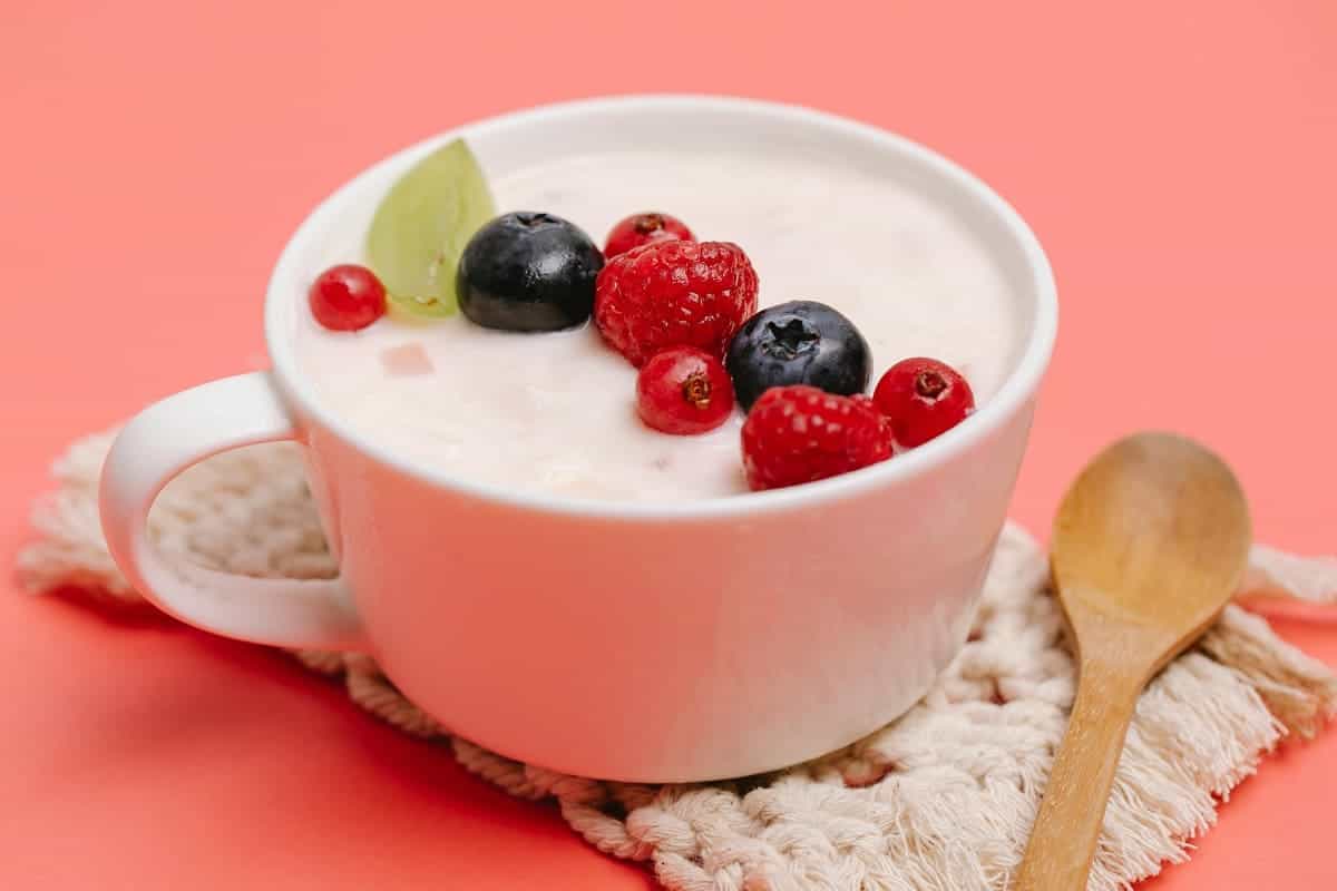 Yogurt and berries.