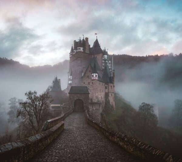 haunted castles, travel bucket list