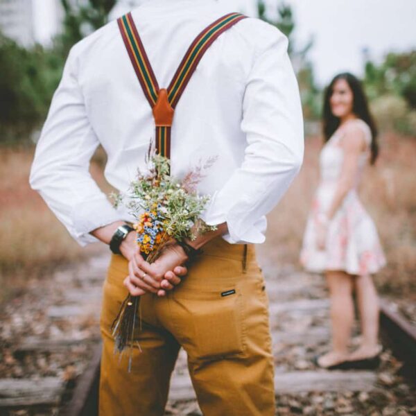 happy valentines day, bouquet, surprise, couple, lovers, pair, beautiful flowers, flower wallpaper, man, woman, bunch of flowers, boyfriend, flower background, nature, love, couple in love, romantic, flowers, value-driven dating