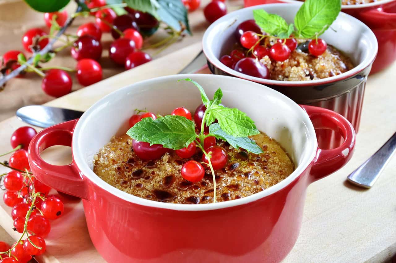 creme brulee, milk, eggs, sugar, brulee, sweets, flan, meal, kitchen, cook, dessert, cherries, currants, fruit, cute, nibble, creamy, creme brulee, creme brulee, creme brulee, creme brulee, creme brulee, flan, flan