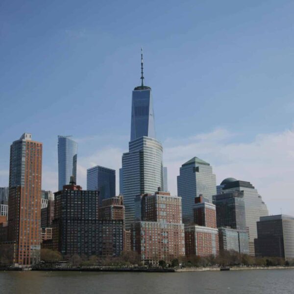 Lower Manhattan skyline with One World Trade Center, a backdrop often featured during NYFW September 2025 coverage in New York City.