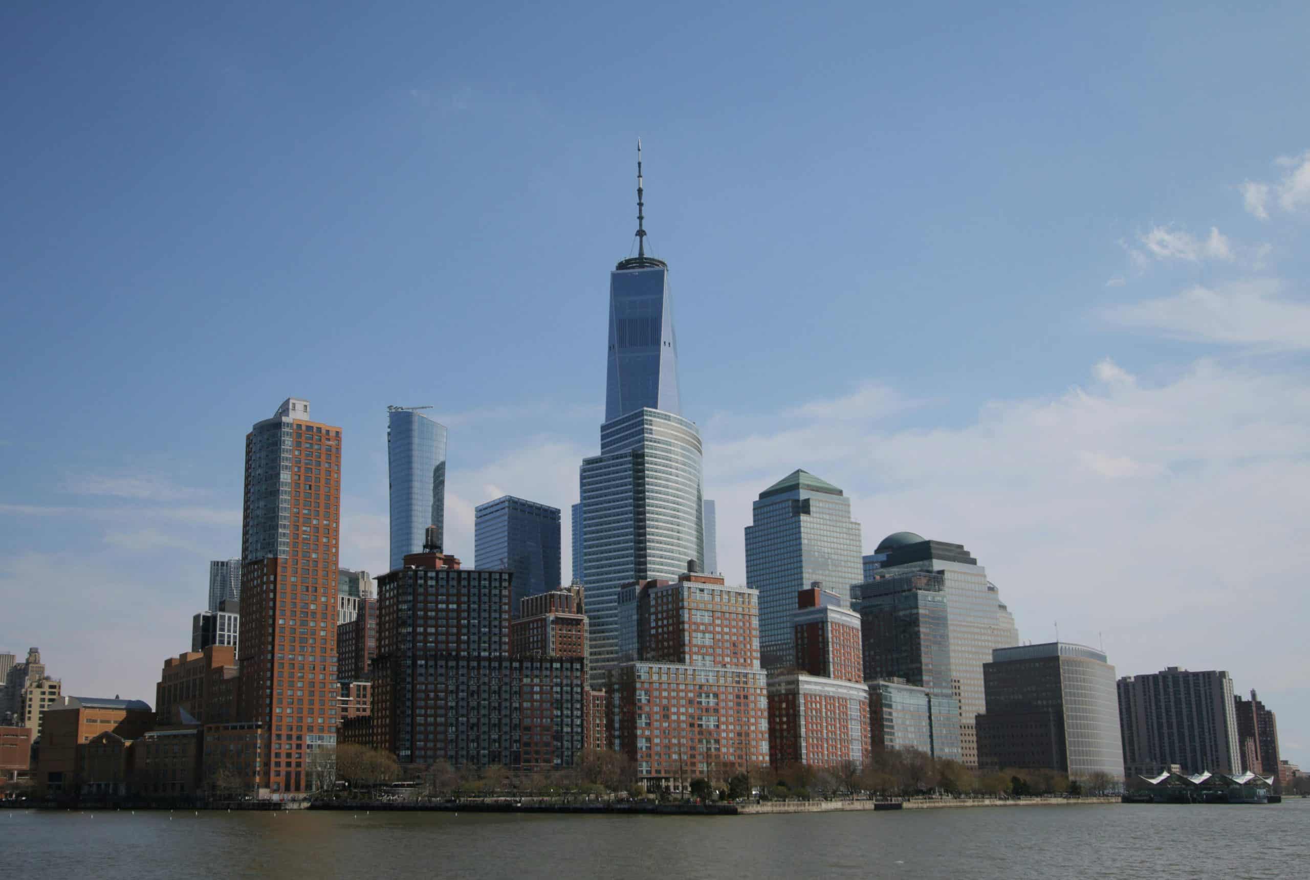 Lower Manhattan skyline with One World Trade Center, a backdrop often featured during NYFW September 2025 coverage in New York City.