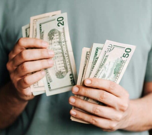 Smart Money Moves, Holidays