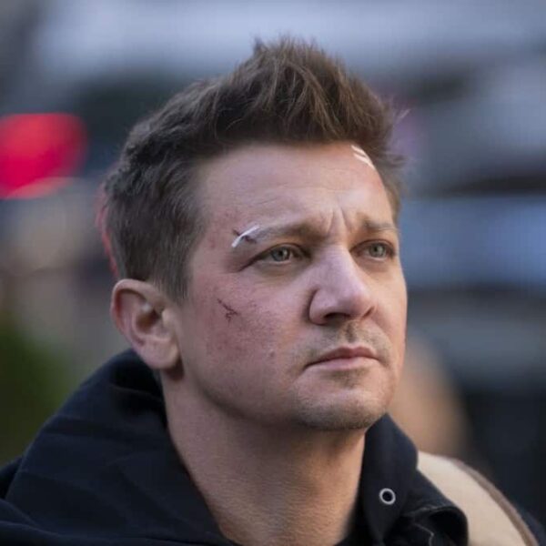 Jeremy Renner in Hawkeye