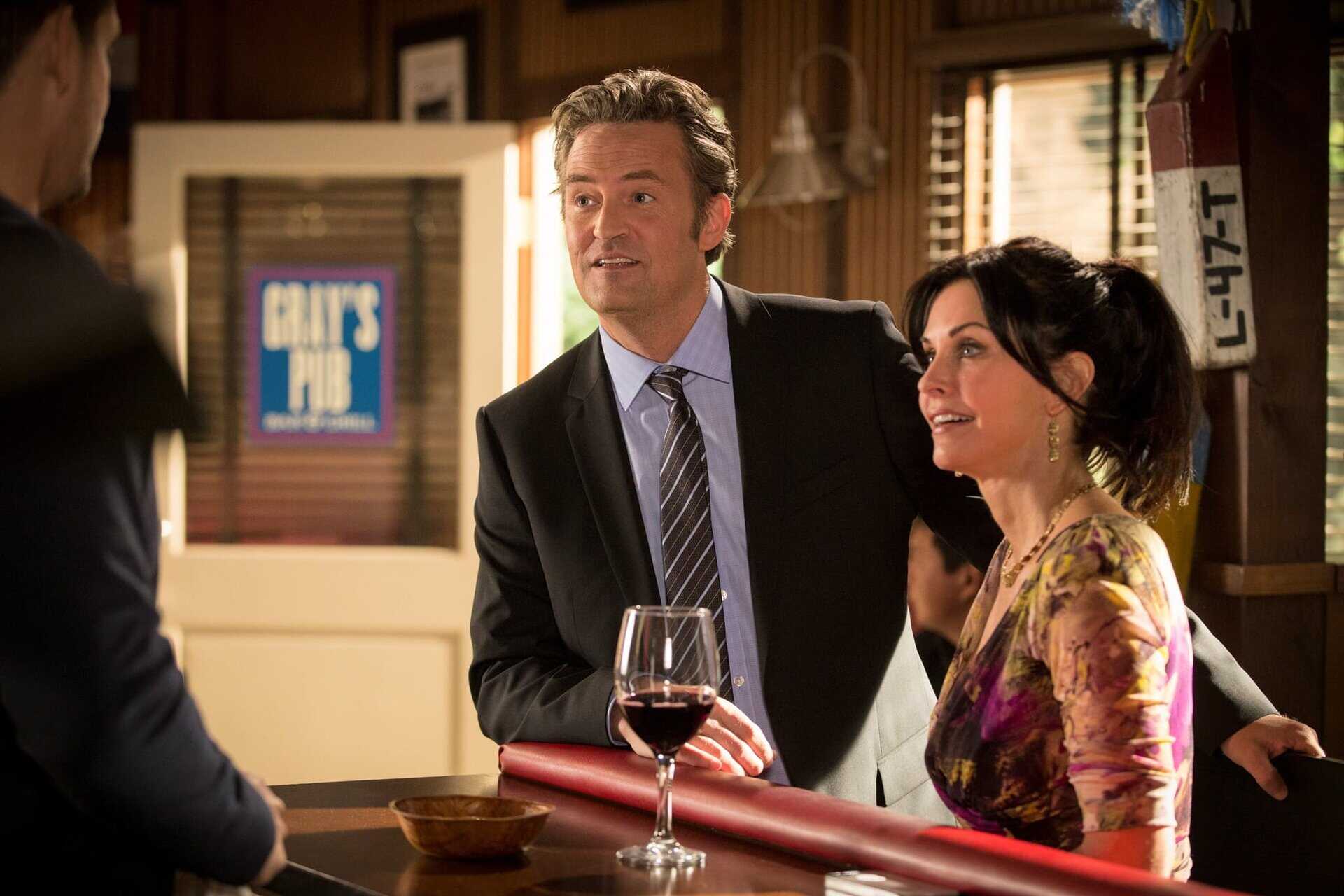Courteney Cox and Matthew Perry in Cougar Town (2009)