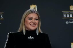 Kelly Clarkson