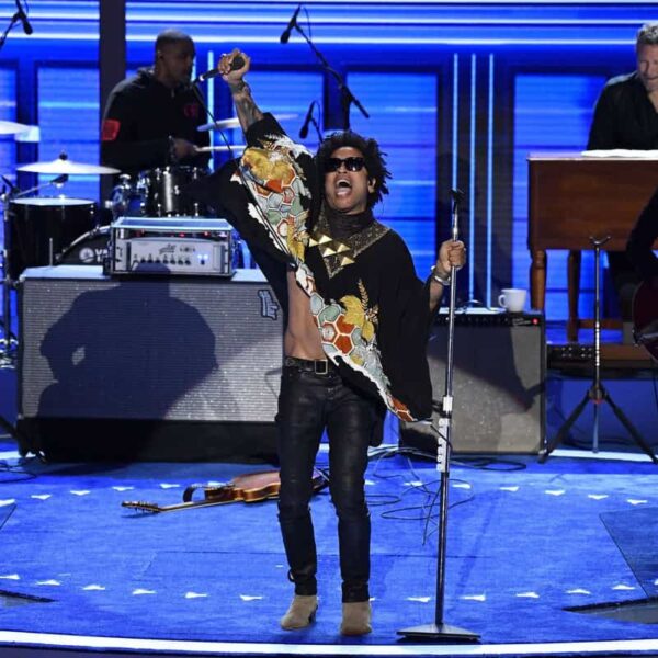 Lenny Kravitz Returns Home With Epic Bahamas Concert Celebration