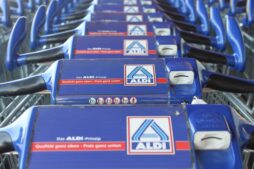 aldi, discounter, shop, germany, german, food recall,