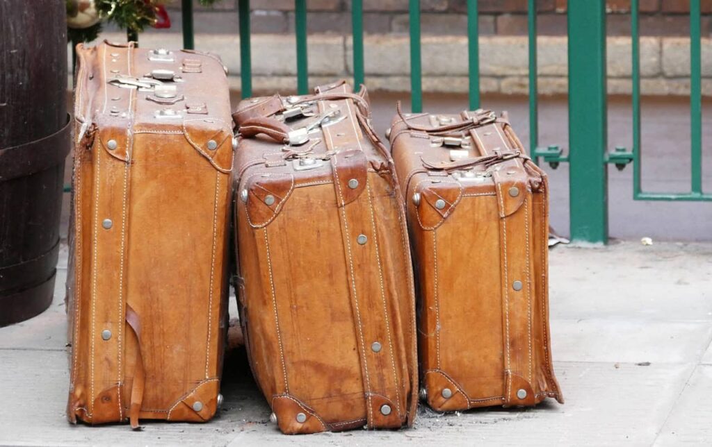 luggage, bags, travel, suitcase, trip, baggage, journey, tourist, vacation, tourism, holiday, traveler, handle, packing, case, briefcase, vintage, luggage, suitcase, suitcase, baggage, baggage, baggage, briefcase, briefcase, briefcase, briefcase, briefcase, slow travel, travel planning,