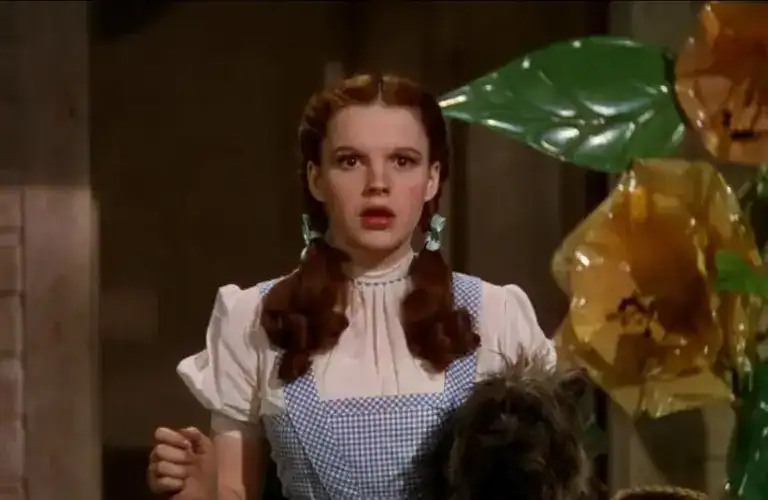 Judy Garland as Dorothy and Terry as Toto in The Wizard of Oz (1939), The Haunting of Oz