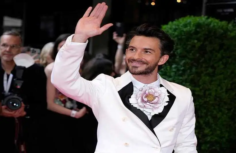 Jonathan Bailey and Ariana Grande scene in Wicked: For Good removed