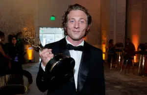 Jeremy Allen White at th 76th Emmy Awards
