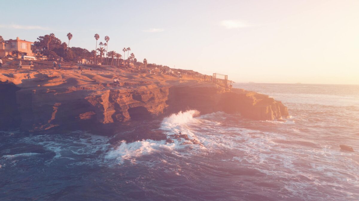 This is a photograph of seaside cliffs in San Diego. California can be a location for a crowd-free Thanksgiving.