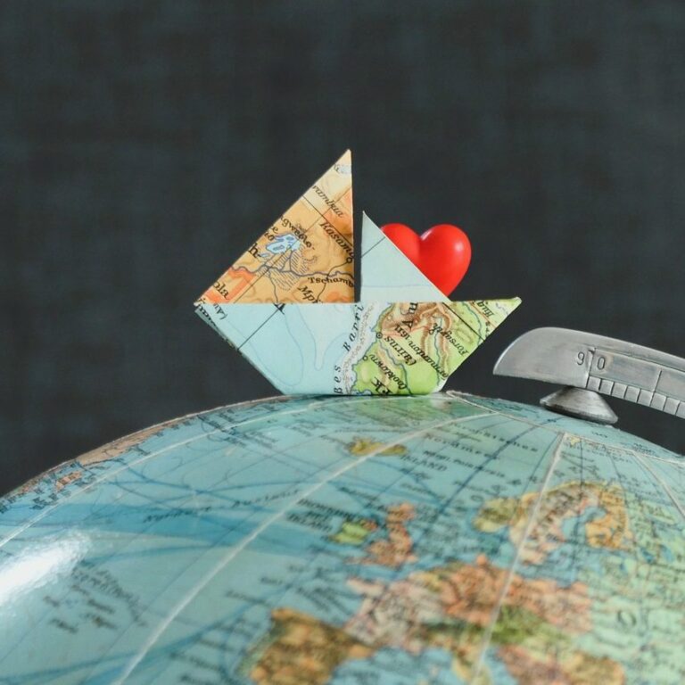 Volunteer travel to help feed those in need this Thanksgiving.