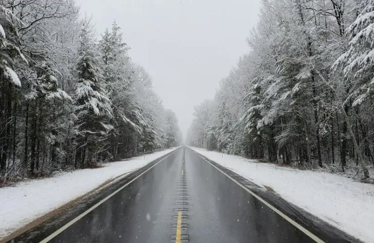 Winter road trips in the United State to take this Christmas.