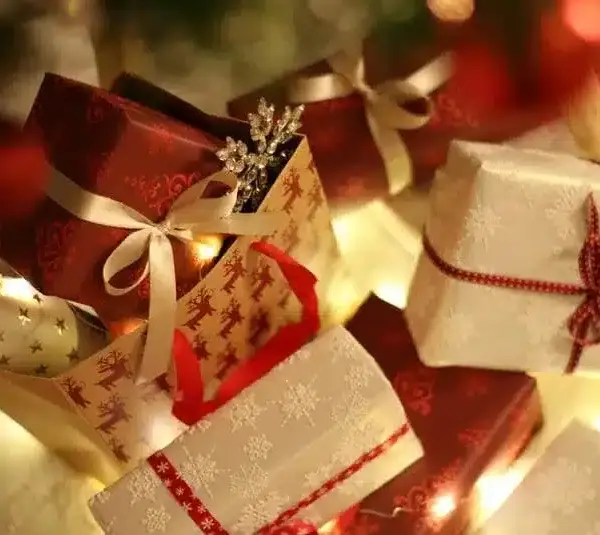 Setting gift limits with family is the cool thing to do.