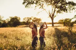 Gemini horoscope two women in a field