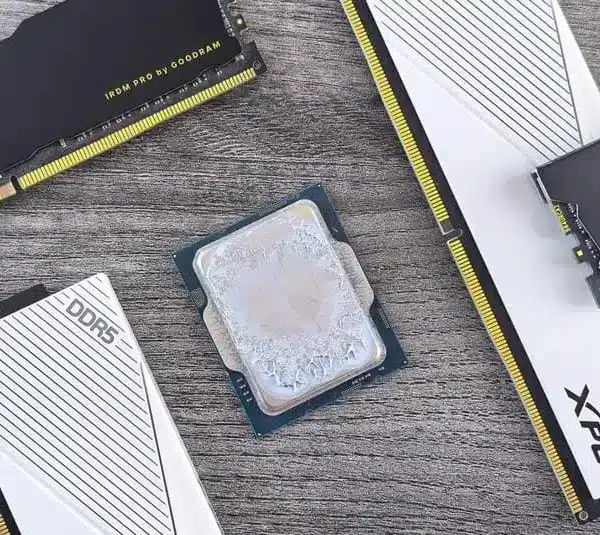 Close Up of Computer RAM and CPU, Andrey Matveev, collection of RAM and CPU chips, RAM prices, gaming industry price hike