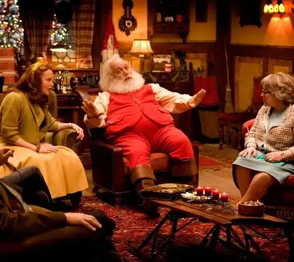 Fred Clause, North Pole, Kathy Bates, Miranda Richardson, Allan Corduner, and Paul Giamatti, Christmas