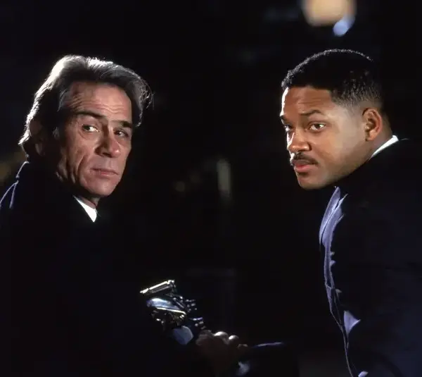 Tommy Lee Jones and Will Smith in Men in Black (1997)