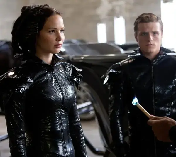 Jennifer Lawrence and Josh Hutchinson in The Hunger Games (2012)