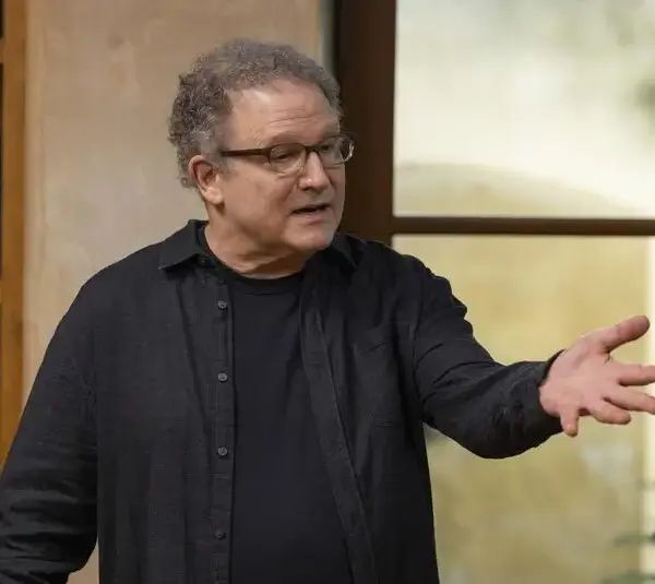 Albert Brooks Reacts as Hollywood Mourns Rob Reiner After Tragic Murder