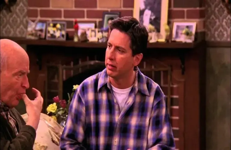 Peter Boyle and Ray Romano in Everybody Loves Raymond (1996)