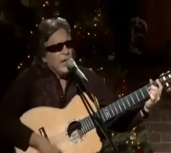 José Feliciano - Feliz Navidad with Daryl Hall (Live From Daryl's House)