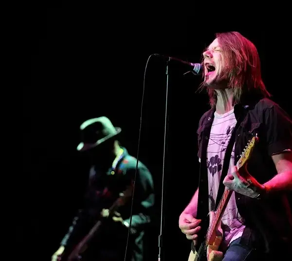 Today's epic earworm is from Soul Asylum.