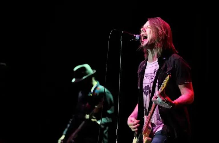 Today's epic earworm is from Soul Asylum.