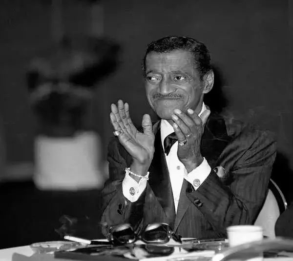 Entertainer Sammy Davis Jr. is enjoying himself at the Opryland Hotel June 22, 1989 before the start of the Mary and Harry Zimmerman Memorial Dinner where he will be honored. 89then06 080b
