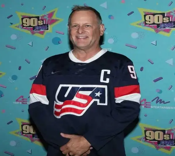 Dave Coulier, who played Uncle Joey on “Full House,” poses on the pink carpet at '90s Con in Daytona Beach, Saturday, Sept. 14, 2024.